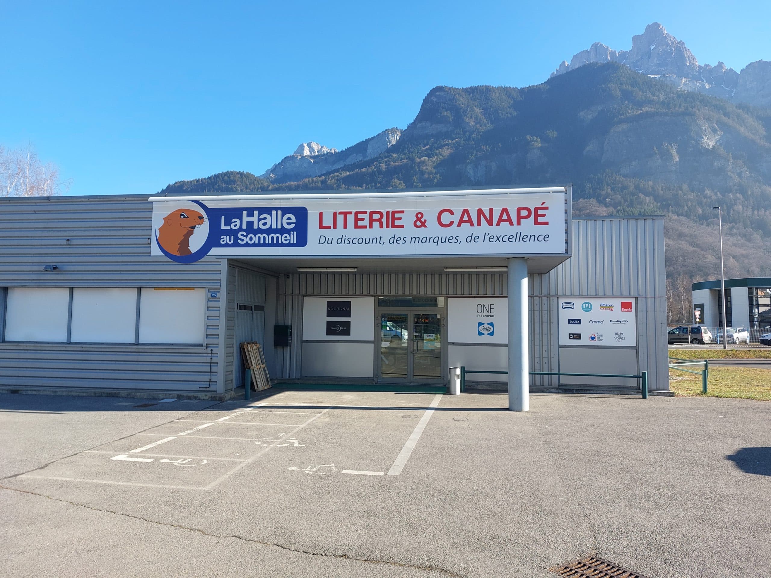 LA HALLE AU SOMMEIL LITERIE CANAPE